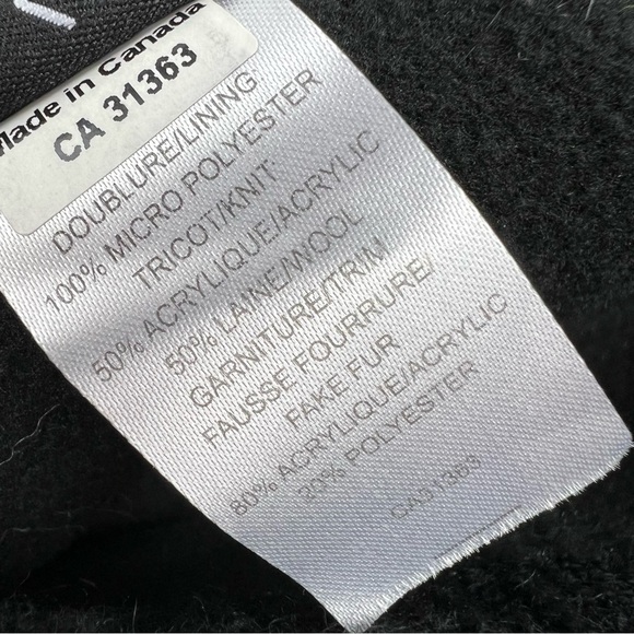 Kyi Kyi Knitted Faux Fur Pom Pom Hat OS Black $65 - Picture 3 of 3